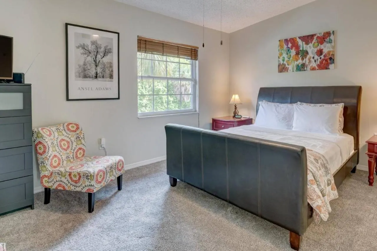 Getaway To Iki Tampa Is An End Unit Townhome - Close To Tampa Bay & Downtown - Minutes To Airport United States