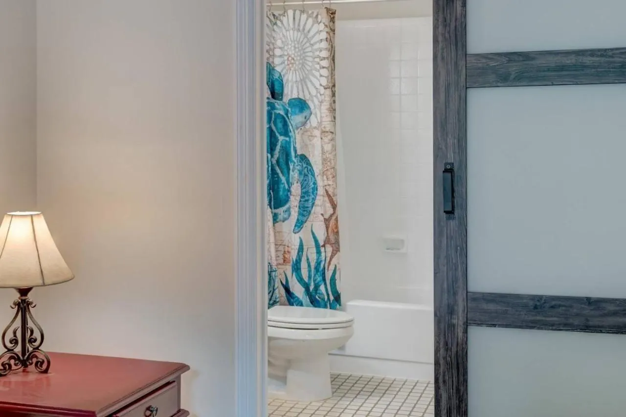 Getaway To Iki Tampa Is An End Unit Townhome - Close To Tampa Bay & Downtown - Minutes To Airport United States