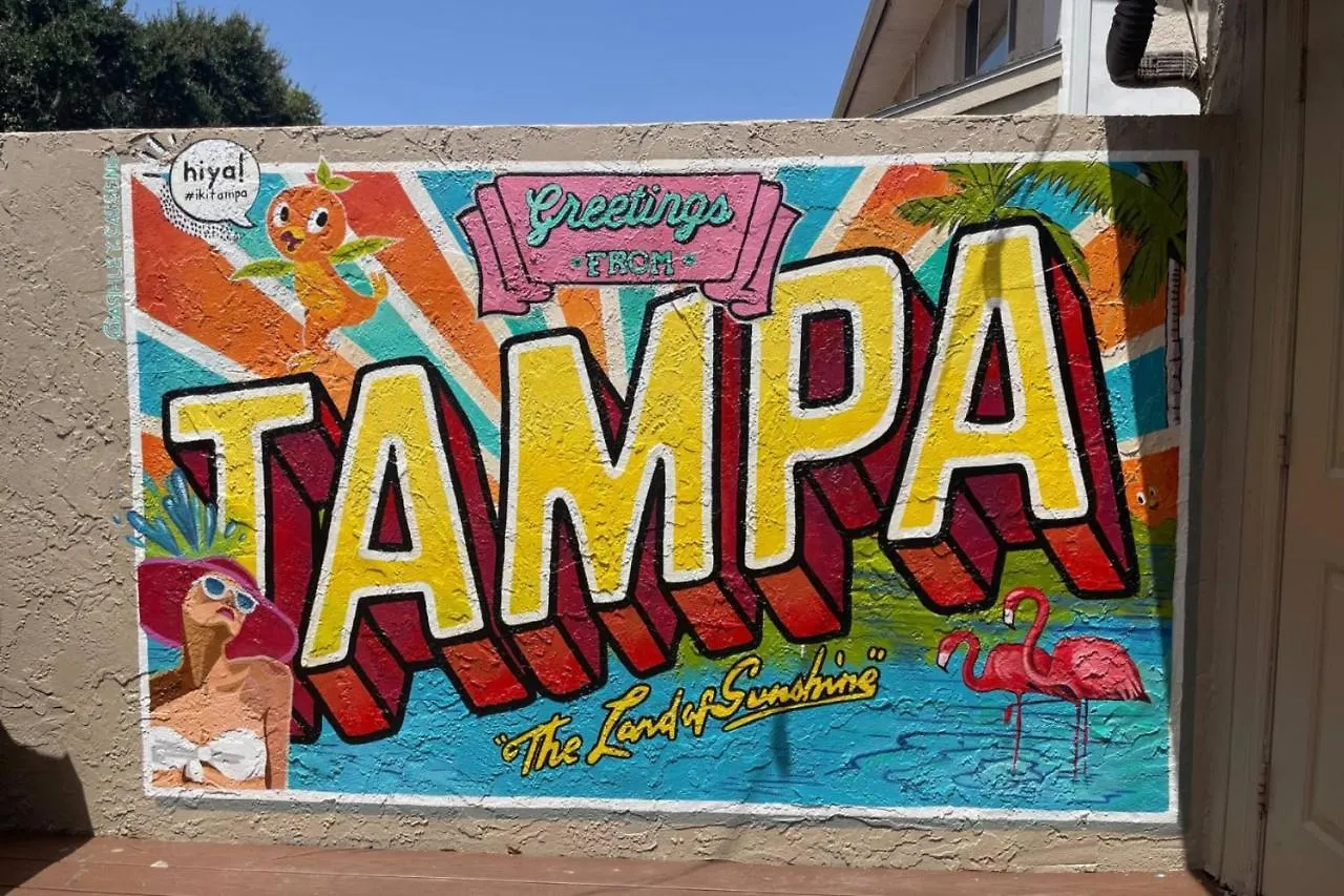 Getaway To Iki Tampa Is An End Unit Townhome - Close To Tampa Bay & Downtown - Minutes To Airport 0*,