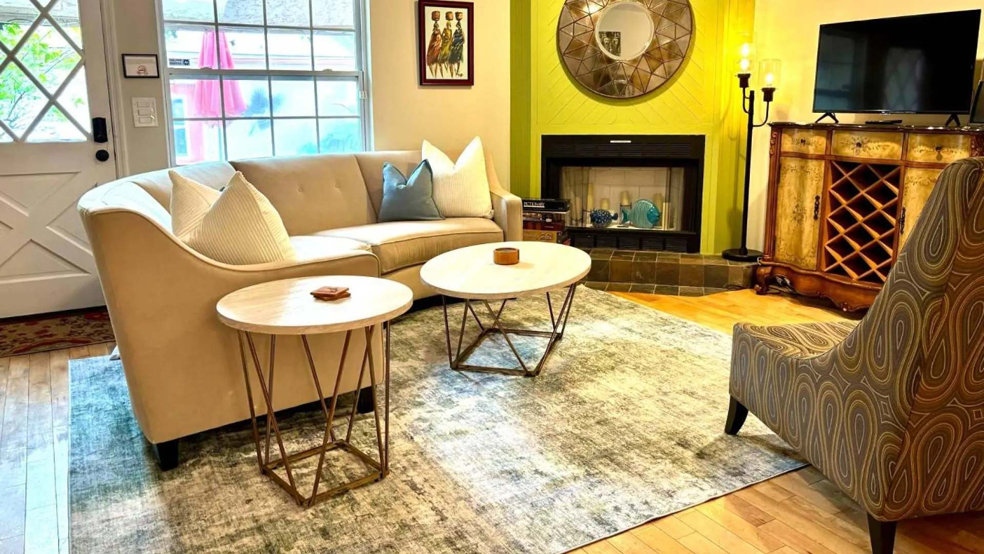 Getaway To Iki Tampa Is An End Unit Townhome - Close To Tampa Bay & Downtown - Minutes To Airport 0*,  United States