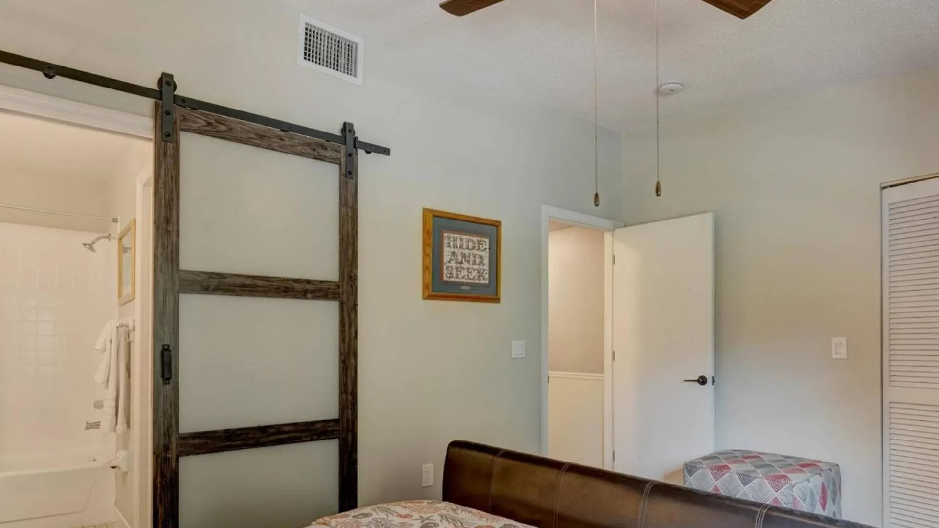 Holiday home Getaway To Iki Tampa Is An End Unit Townhome - Close To Tampa Bay & Downtown - Minutes To Airport